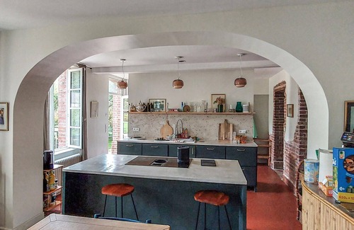 Martin-Eglise Maison | Spend a wonderful vacation in a comfortable vacation home with historical flair.