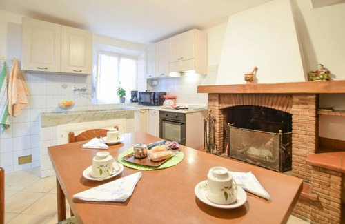 Pedona Maison | Spend a wonderful Tuscany vacation in this beautiful vacation home.