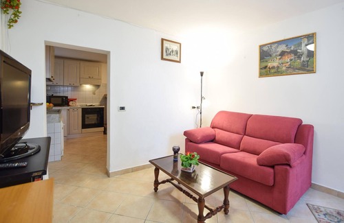 Pedona Maison | Spend a wonderful Tuscany vacation in this beautiful vacation home.