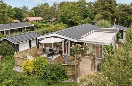 Store Kongsmark Maison | Spend a wonderful vacation in this beautifully situated vacation home close to nature.