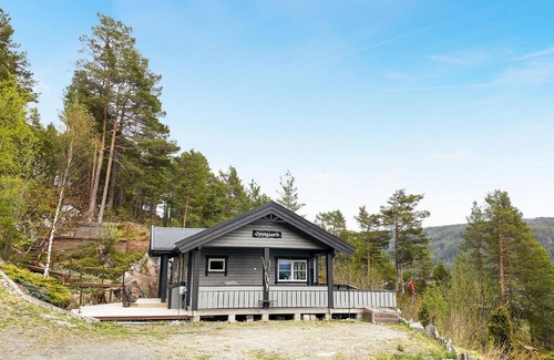 Torjulvagen Maison | Spend beautiful vacations in this cottage near the village Bæverfjord