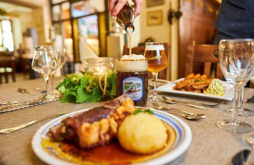 Sulzbach-Rosenberg Hôtel | Sperber Bräu - 3-Sterne-Superior Hotel mit Gasthof und eigener Brauerei - kein Ruhetag