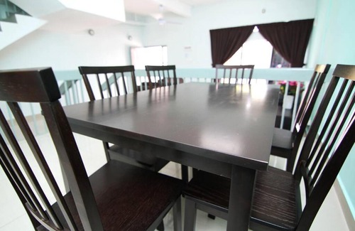 Sungai Pelek Maison | SPHOMESTAY bagan lalang sungai pelek