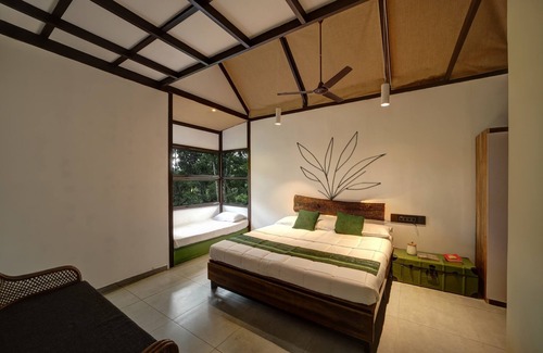 Udumbanchola Autre | Spice up your stay with Elakadu Vasathi