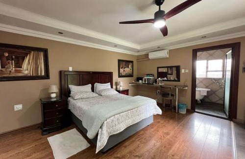 Middelburg Maison | Spies Villa - Fast Wi-fi, Netflix and Generator