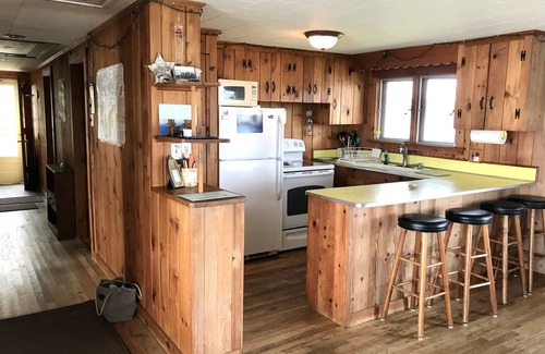 Meredith Cabine | Broche Point - Charme Winnipesaukee Lakeside Chalet (NH)