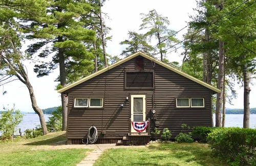 Meredith Cabine | Broche Point - Charme Winnipesaukee Lakeside Chalet (NH)