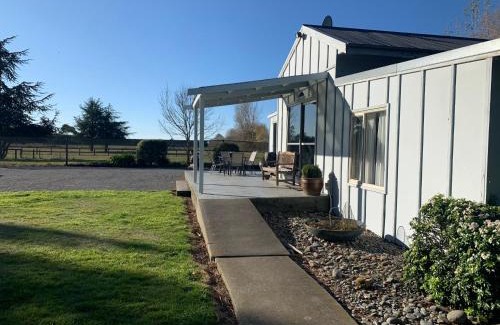 Yaldhurst Cabine | Spires Barn Lodge