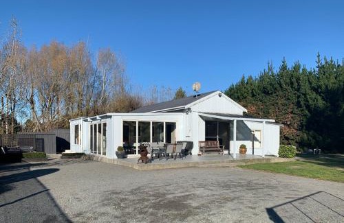 Yaldhurst Cabine | Spires Barn Lodge