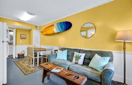 Savannah Beach Appartement | Splash Inn Lower Unit: Heated Pool & Walk to Beach