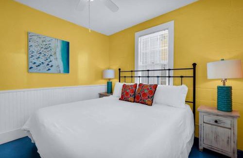 Savannah Beach Appartement | Splash Inn Lower Unit: Heated Pool & Walk to Beach