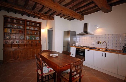 Gualdo Cattaneo Villa | Villa pour 12 personnes, piscine, idéal pour les familles et amis.