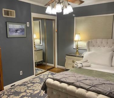 Airport Township Maison | Splendid Room in House 10 mins to Airport