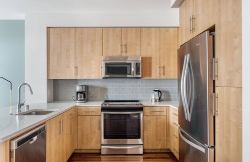 Heritage District Appartement | Splendid Sunnyvale 1BR w/ Movie Room & A/C, nr Shops, by Blueground