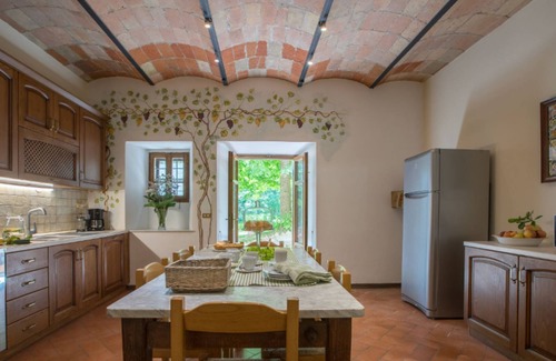 Ripoli Villa | Splendid Villa for 12. Pool, outdoor Jacuzzi 25-hectare Park, Hunting, Fishing