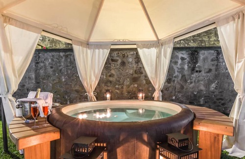 Ripoli Villa | Splendid Villa for 12. Pool, outdoor Jacuzzi 25-hectare Park, Hunting, Fishing