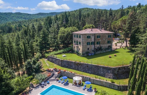 Ripoli Villa | Splendid Villa for 12. Pool, outdoor Jacuzzi 25-hectare Park, Hunting, Fishing