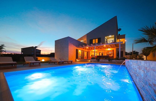 Poljica Villa | Splendid villa in Poljica Brig with private pool