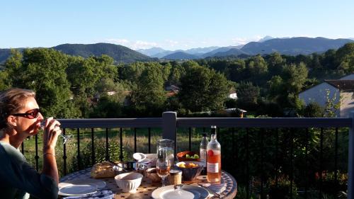 Montjoie-en-Couserans Appartement | Splendide vue Pyrénées, Rez de jardin 2 chambres