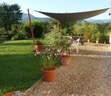 Montjoie-en-Couserans Appartement | Splendide vue Pyrénées, Rez de jardin 2 chambres