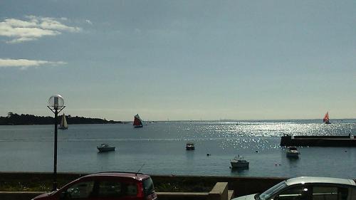 Concarneau Appartement | Splendide vue face à la mer avec garage