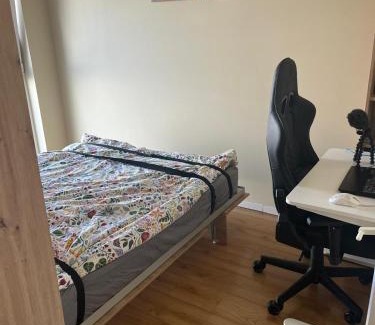Swarzedz Maison | Spokojne pokoje z udogodnieniami