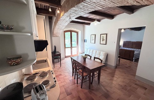 Poreta Autre | Spoleto Biofarm - 8 personnes - avec piscine d'eau salée - beau terrain exclusif