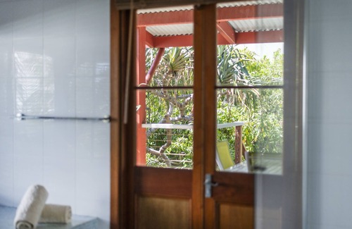 Angourie Maison | Spook's Point - Oceanstays