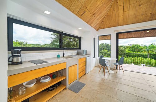 Playa Negra Appartement | Spora Sunrise Loft – Pools & Beaches Retreat