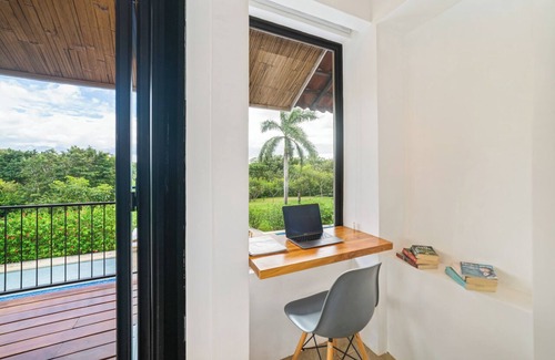 Playa Negra Appartement | Spora Sunrise Loft – Pools & Beaches Retreat