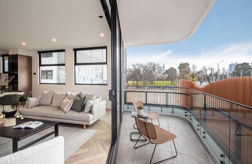 Cremorne Maison | Sport Precinct Luxury Style over four levels