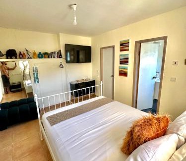 Livnim Maison | Spot in the Village פינה במושב