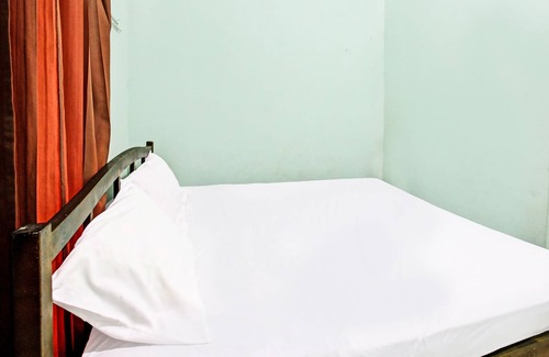 Praya Hôtel | SPOT ON 91771 Homestay Bang HajiNearLapangan Penujak ( Inen Gonggang)