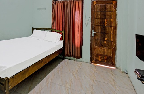 Praya Hôtel | SPOT ON 91771 Homestay Bang HajiNearLapangan Penujak ( Inen Gonggang)