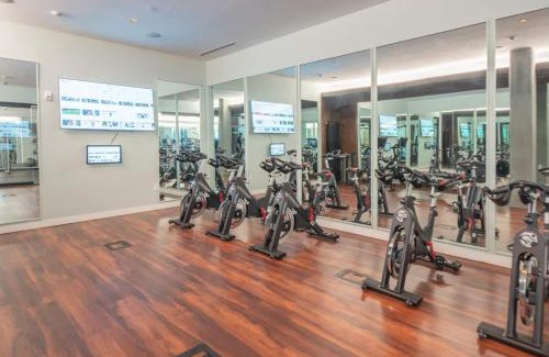 Tempe Appartement | Spotless 1BD - Pool, Gym, Parking, W-D - Sleeps 4