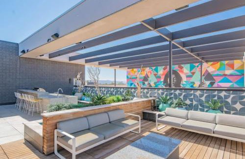 Tempe Appartement | Spotless 1BD - Pool, Gym, Parking, W-D - Sleeps 4