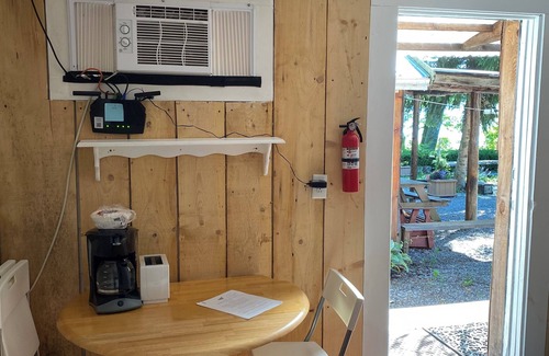 Trumansburg Cabine | Spotted Sandpiper - Cabin #3