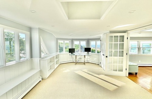 Cohasset Maison | Sprawling Estate with sparkling pool, walk to beach, all overlooking the ocean!