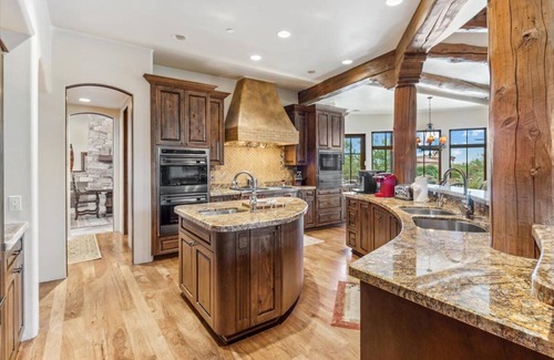 Mirabel Village Maison | Sprawling Western Paradise on Mirabel Golf Course