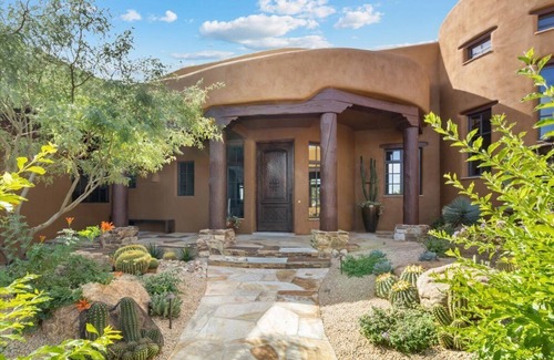 Mirabel Village Maison | Sprawling Western Paradise on Mirabel Golf Course