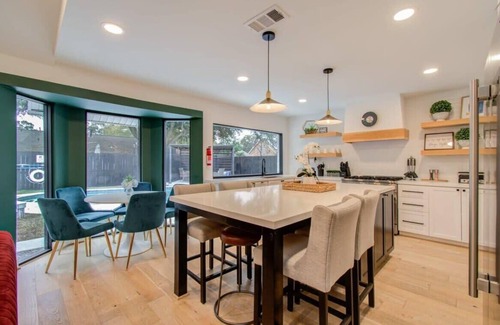 Spring Branch Central Maison | Spring Branch Paradise, 4-BD Backyard Pool Oasis