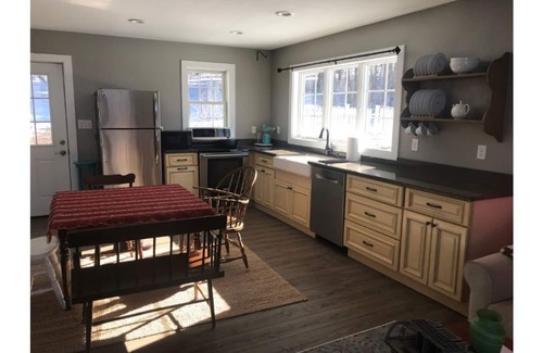 Town of New Scotland Maison | Spring Cottage at Moak's Bend Farm