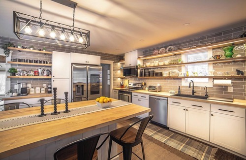 Cairo Autre | Spring Creek Farmhouse Luxury Family Retreat on 25 acre with direct river access