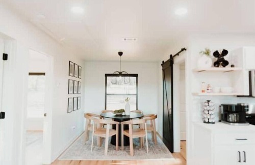 Hearne Maison | Spring Creek Oasis, 2-bedroom house in welcoming Bryan