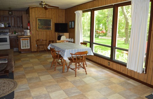 Lakeside Cottage | ** PROMOTION DE PRINTEMPS!** (Voir description) Cottage 2 chambres avec plage privée!