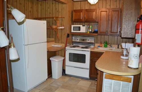 Lakeside Cottage | ** PROMOTION DE PRINTEMPS!** (Voir description) Cottage 2 chambres avec plage privée!