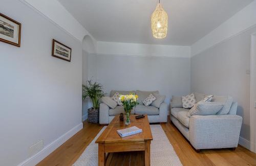 New Quay Maison | Spring Gardens