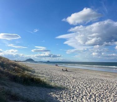 Papamoa Beach Maison | Spring Special, Studio on Hugoway, Papamoa Beach
