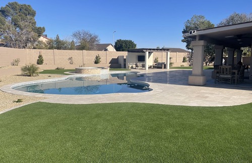 Glendale Maison | Spring Oasis! Large yard, pool/spa, billiards/ping pong