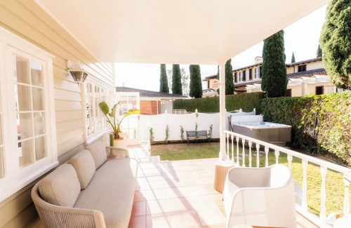 St. Heliers Maison | Springcombe Sunset - St Heliers Beach House